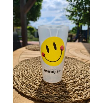 Kelímek SMAJLÍK vratný s klipem,­ cejch 0,­3  0,­4 a 0,­5lt.